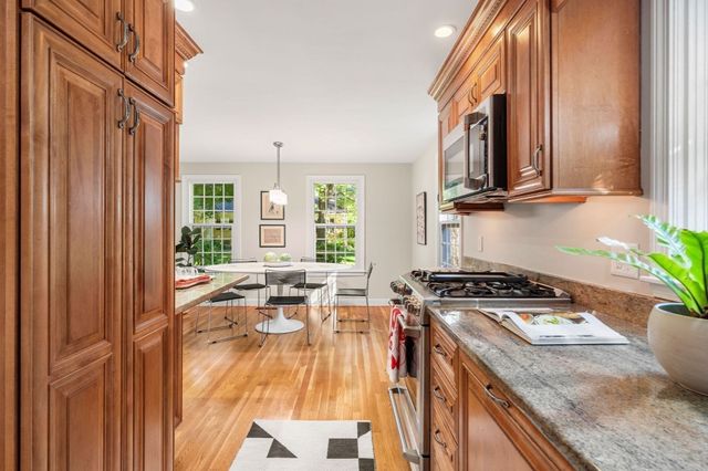 1015 Massachusetts Ave 1015, Lexington, MA 02420
