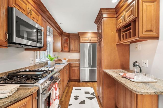 1015 Massachusetts Ave 1015, Lexington, MA 02420