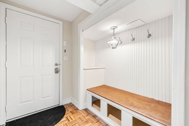 1015 Massachusetts Ave 1015, Lexington, MA 02420