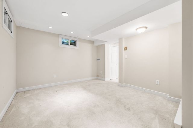 1015 Massachusetts Ave 1015, Lexington, MA 02420