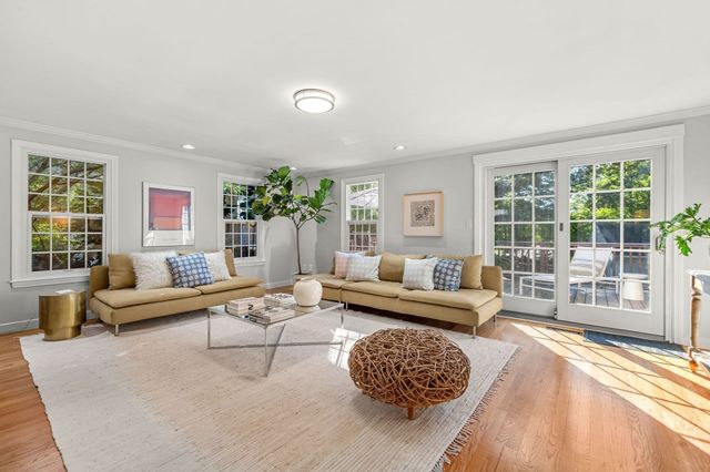 1015 Massachusetts Ave 1015, Lexington, MA 02420