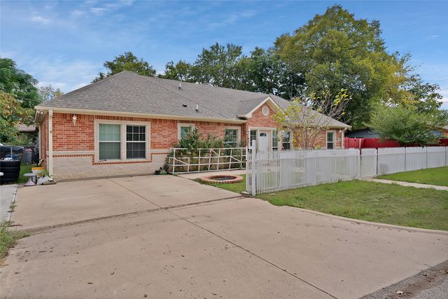 2410 Carletta Street, Dallas, TX 75253