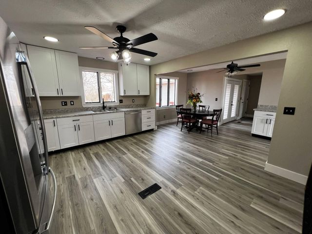 3605 County Road 6760, West Plains, MO 65775