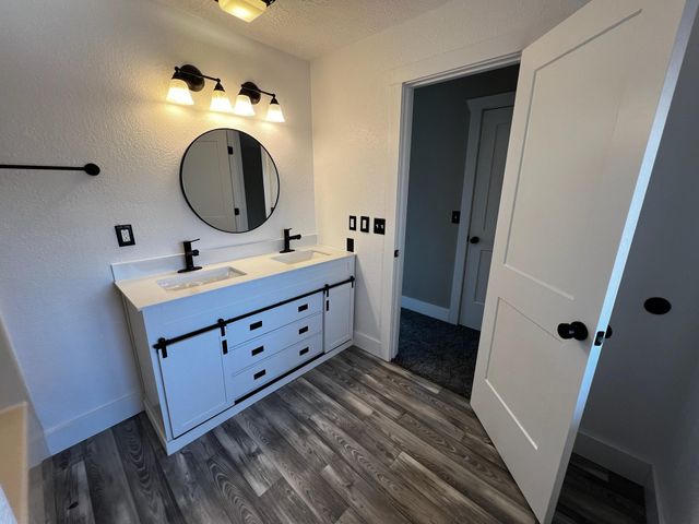 3605 County Road 6760, West Plains, MO 65775