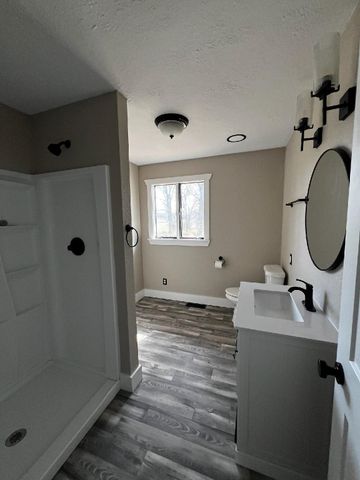 3605 County Road 6760, West Plains, MO 65775