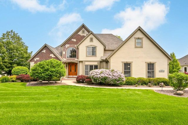 W226N3550 Wethersfield ROAD, Pewaukee, WI 53072