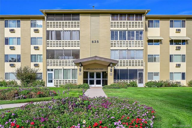 635 S Alton Way 6A, Denver, CO 80247