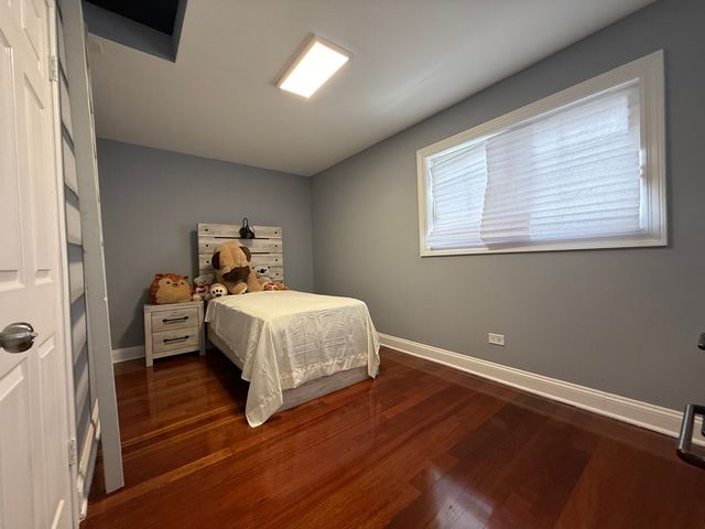 2133 W 71st Street W, Chicago, IL 60636