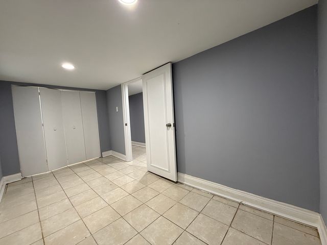 2133 W 71st Street W, Chicago, IL 60636