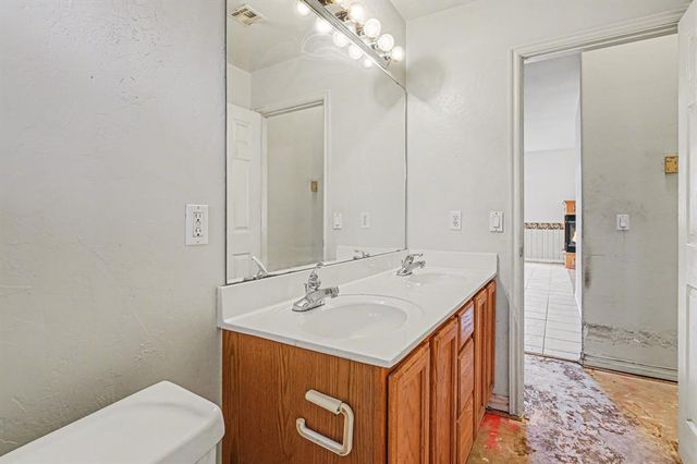 21876 Homesteaders Place, Edmond, OK 73012
