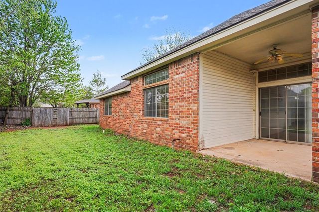 21876 Homesteaders Place, Edmond, OK 73012