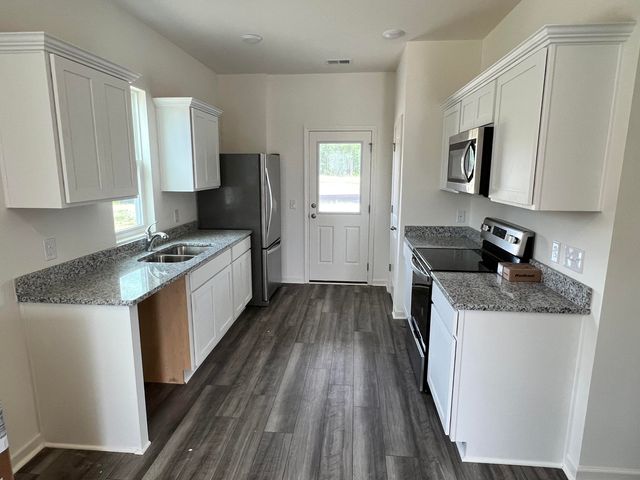1248 Carriage Wood Circle, Ridgeville, SC 29472