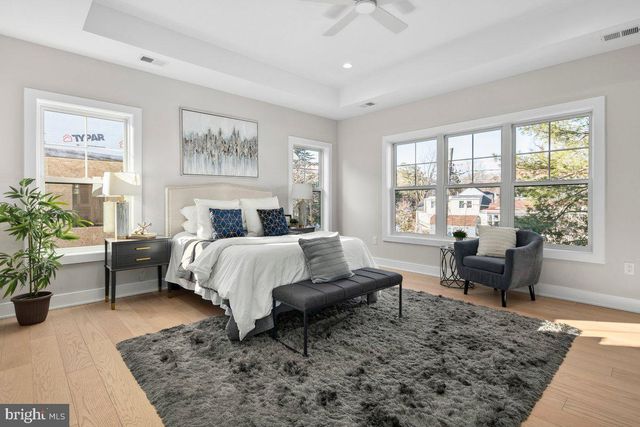 5900 9TH ST N, Arlington, VA 22205