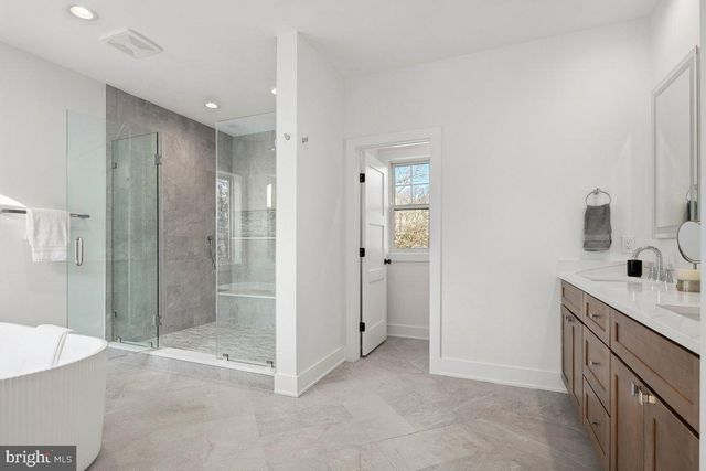 5900 9TH ST N, Arlington, VA 22205