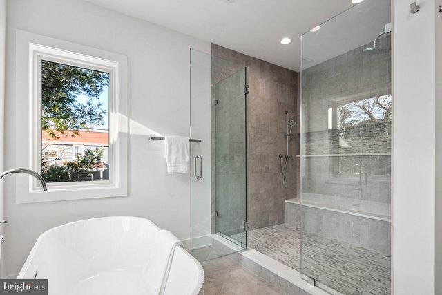 5900 9TH ST N, Arlington, VA 22205