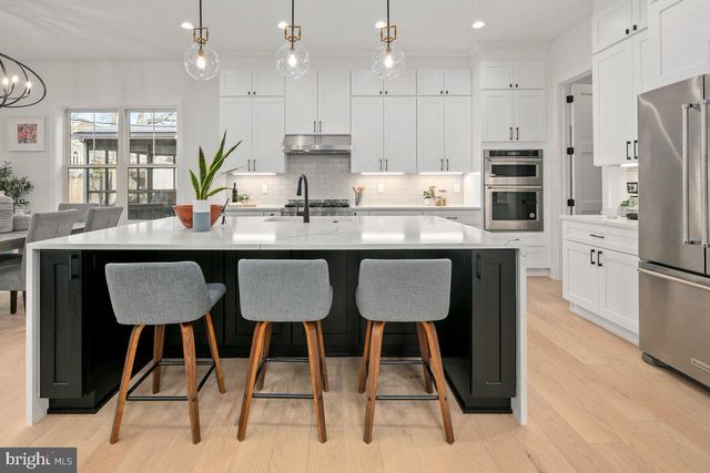 5900 9TH ST N, Arlington, VA 22205