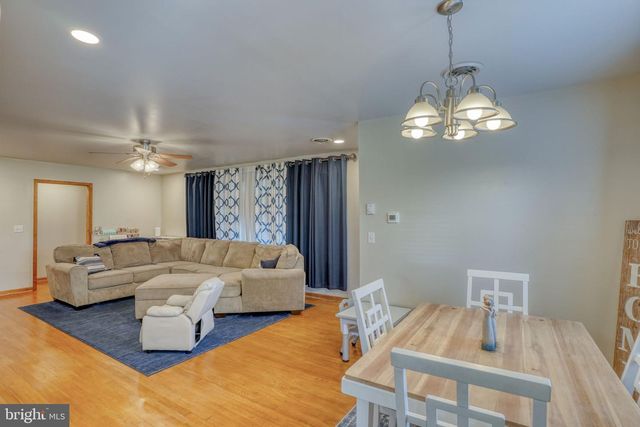 1542 FORREST AVE, Dover, DE 19904