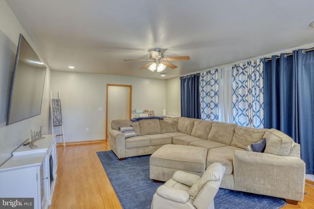 1542 FORREST AVE, Dover, DE 19904