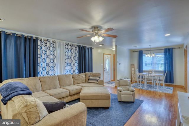 1542 FORREST AVE, Dover, DE 19904
