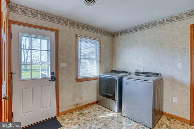 1542 FORREST AVE, Dover, DE 19904