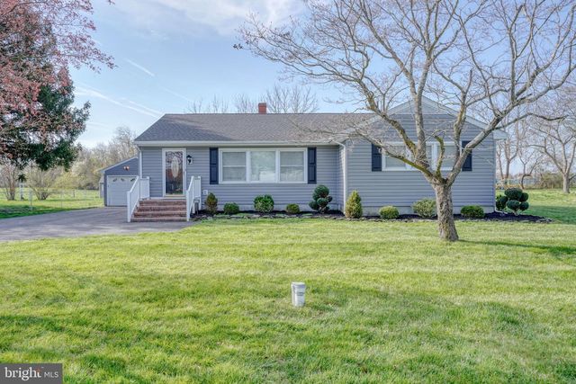 1542 FORREST AVE, Dover, DE 19904