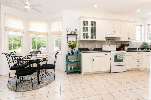 51529 Primrose Road, South Bend, IN 46628