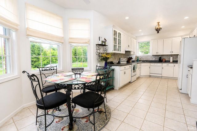 51529 Primrose Road, South Bend, IN 46628