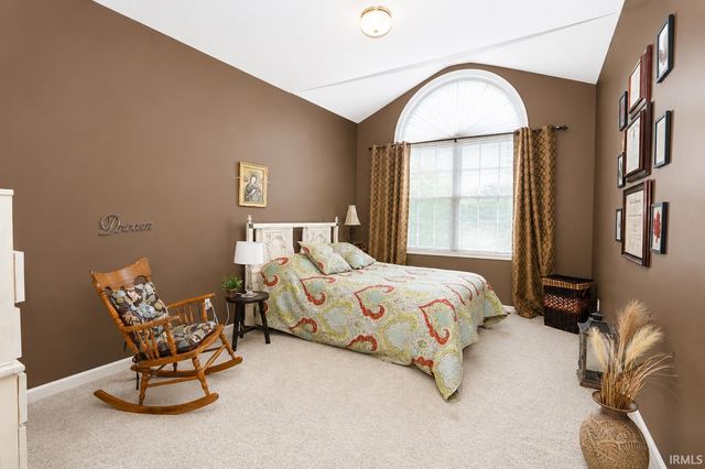 51529 Primrose Road, South Bend, IN 46628