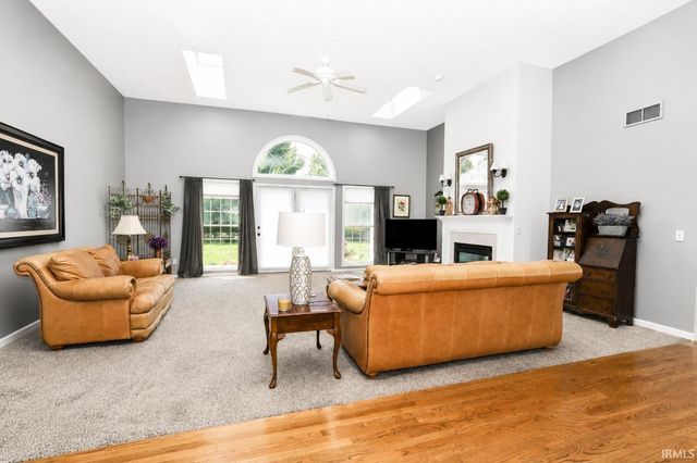 51529 Primrose Road, South Bend, IN 46628