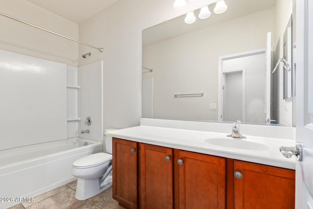 1019 W Spur Drive, Phoenix, AZ 85085