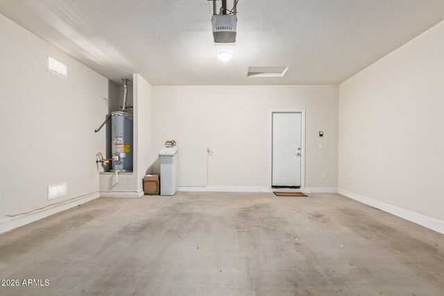 1019 W Spur Drive, Phoenix, AZ 85085