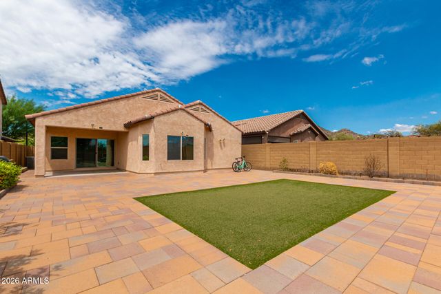 1019 W Spur Drive, Phoenix, AZ 85085