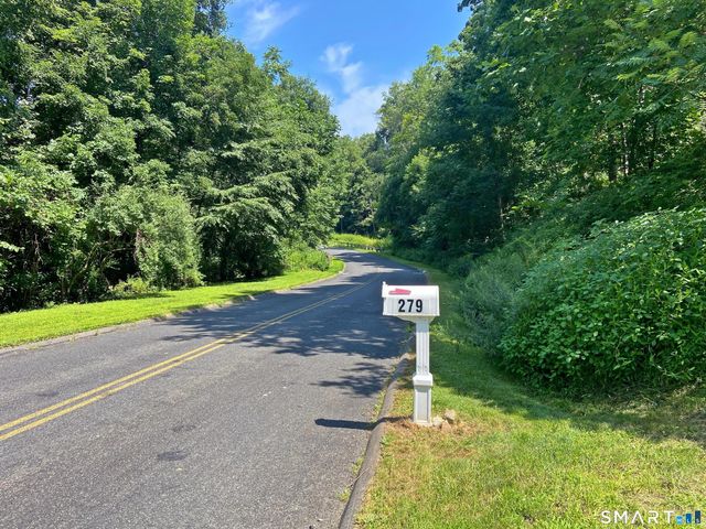 279 South Georges Hill Road, Southbury, CT 06488