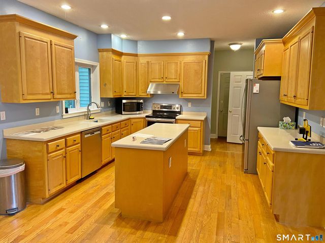 279 South Georges Hill Road, Southbury, CT 06488