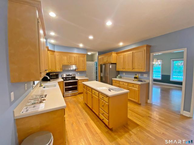 279 South Georges Hill Road, Southbury, CT 06488