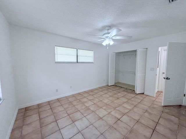 2315 86th Drive, Vero Beach, FL 32966