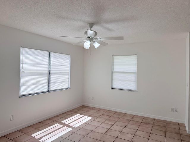2315 86th Drive, Vero Beach, FL 32966