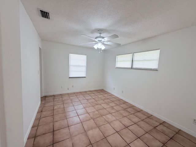 2315 86th Drive, Vero Beach, FL 32966