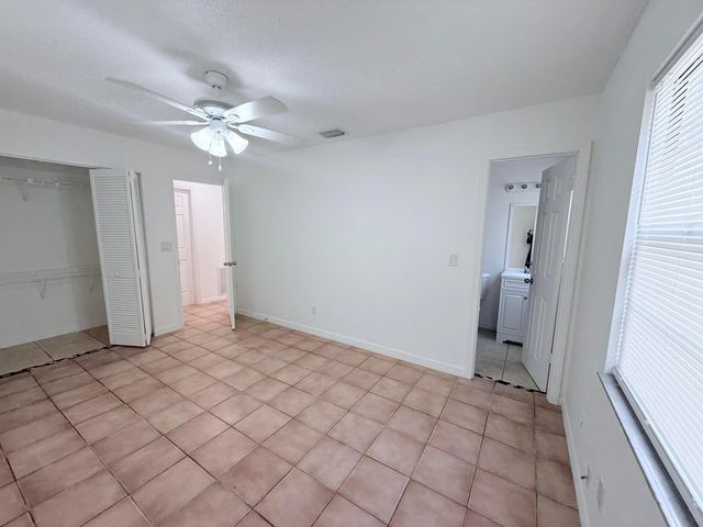 2315 86th Drive, Vero Beach, FL 32966
