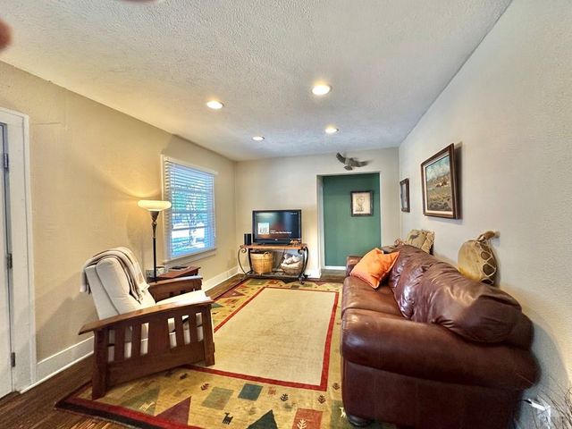 411 E Routt Ave, Pueblo, CO 81004