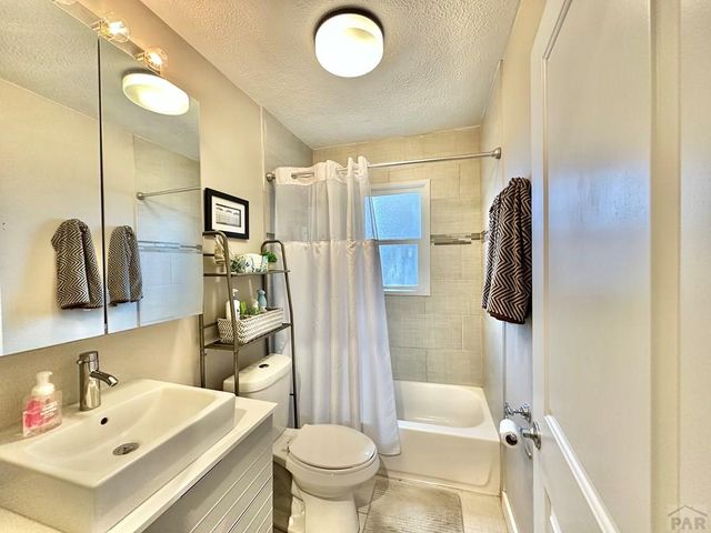 411 E Routt Ave, Pueblo, CO 81004