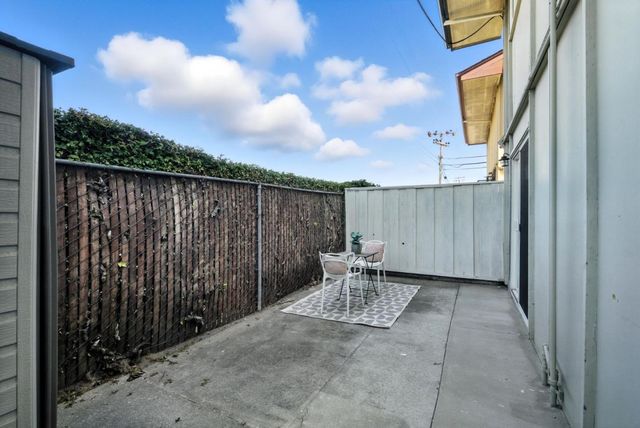 3015 Los Prados Street 114, San Mateo, CA 94403