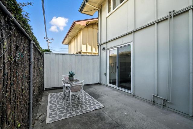 3015 Los Prados Street 114, San Mateo, CA 94403