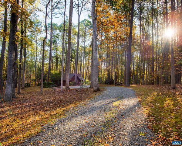 1190 TRILLIUM RD, Earlysville, VA 22936