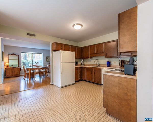 1190 TRILLIUM RD, Earlysville, VA 22936