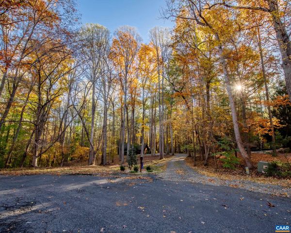 1190 TRILLIUM RD, Earlysville, VA 22936