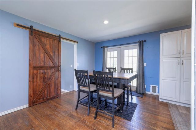 304 E South Street, Harrisonville, MO 64701