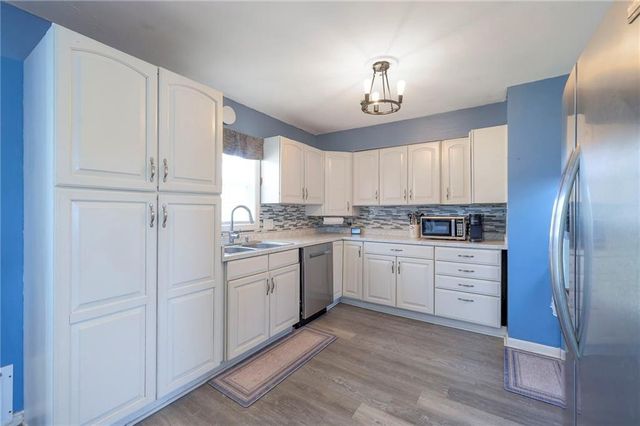 304 E South Street, Harrisonville, MO 64701