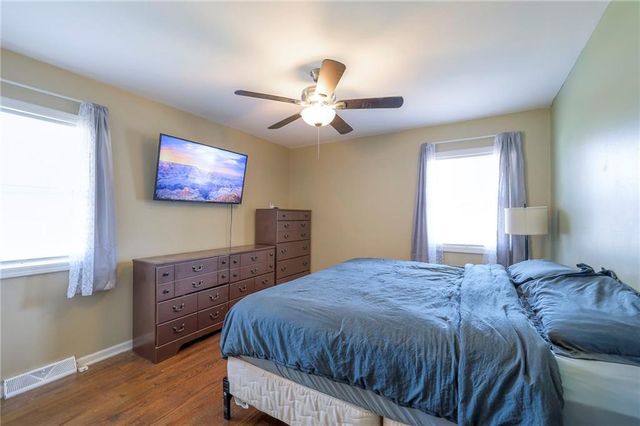 304 E South Street, Harrisonville, MO 64701