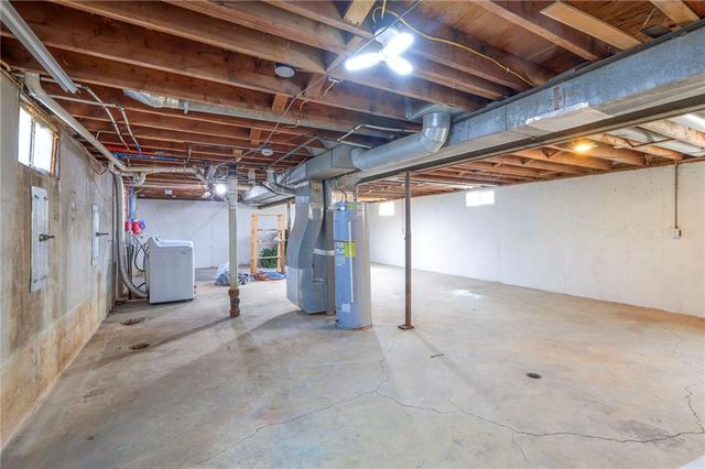 304 E South Street, Harrisonville, MO 64701